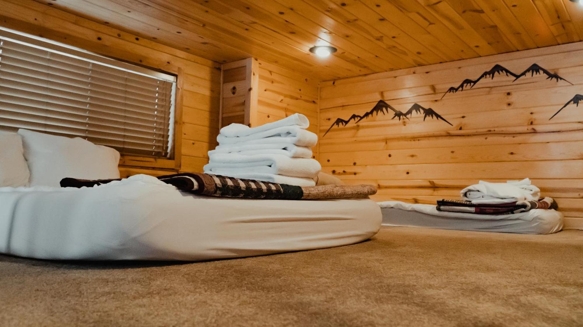 Ouray Riverside Resort - Inn & Cabins Room photo